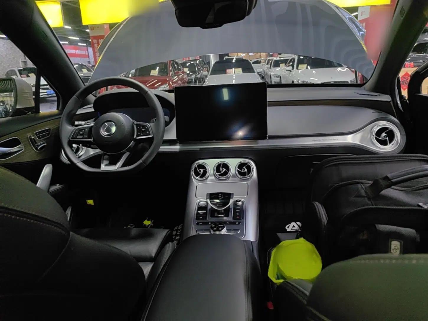 Denza X 2020 PHEV Flagship Edition — миниатюра 12