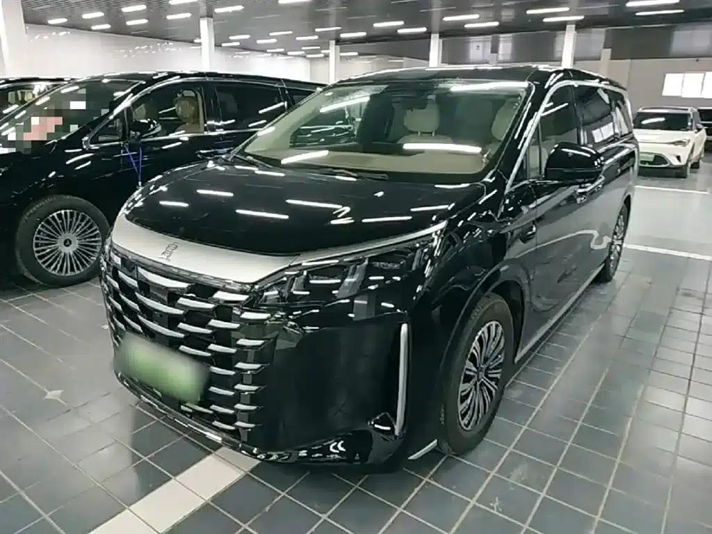 Summer 2025 DM-i 1.5T 180km/h Superior Edition — миниатюра 1
