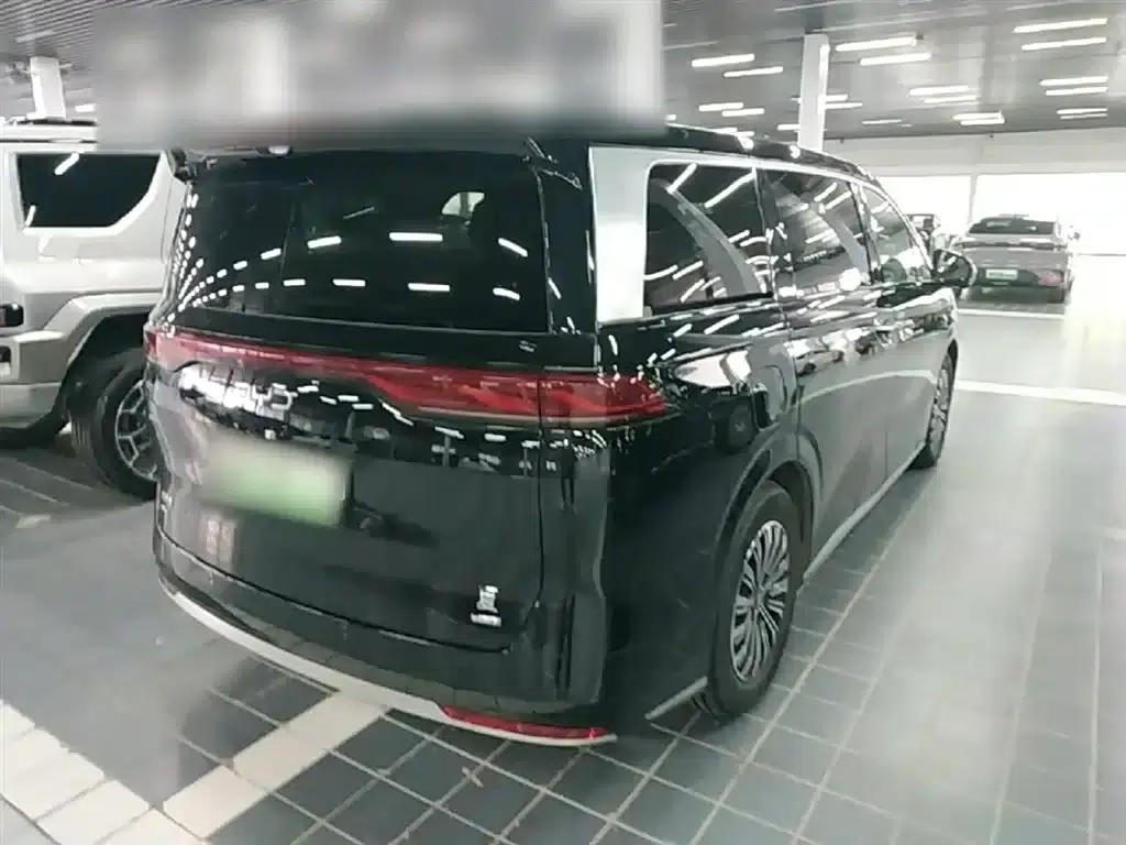 Summer 2025 DM-i 1.5T 180km/h Superior Edition — миниатюра 7
