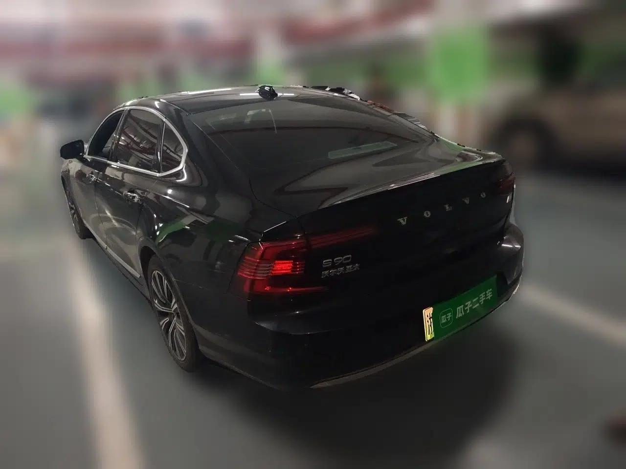 Volvo S90 New Energy 2021 T8 e-Drive Hybrid Luxury Edition — миниатюра 4