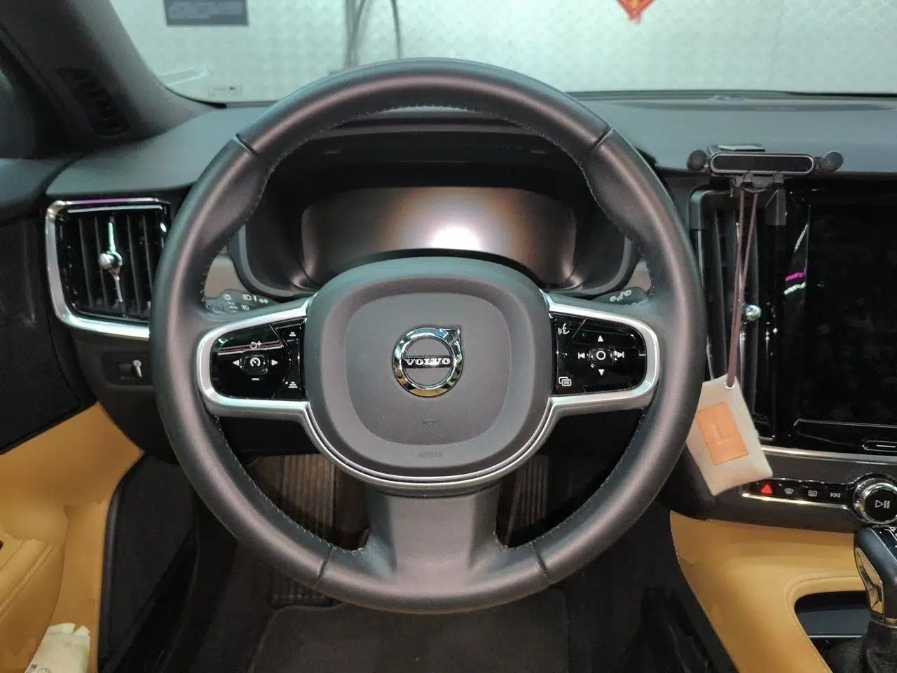 Volvo V90 2020 Cross Country T5 AWD Smart Range Edition — миниатюра 11