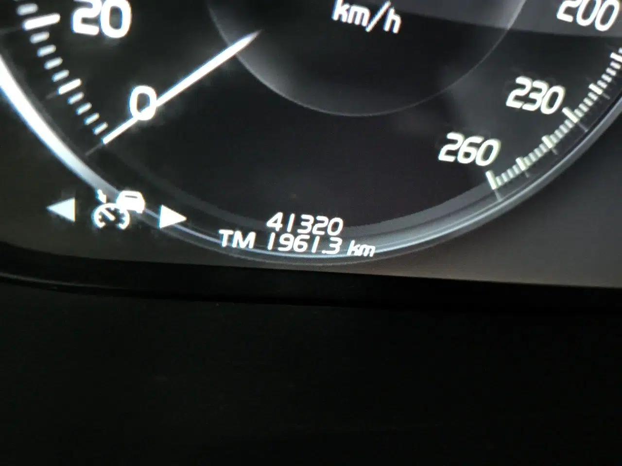 Volvo V90 2020 Cross Country T5 AWD Smart Range Edition — миниатюра 13
