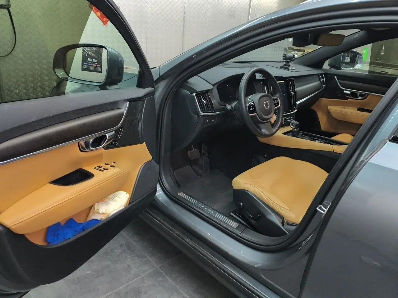 Volvo V90 2020 Cross Country T5 AWD Smart Range Edition — миниатюра 17