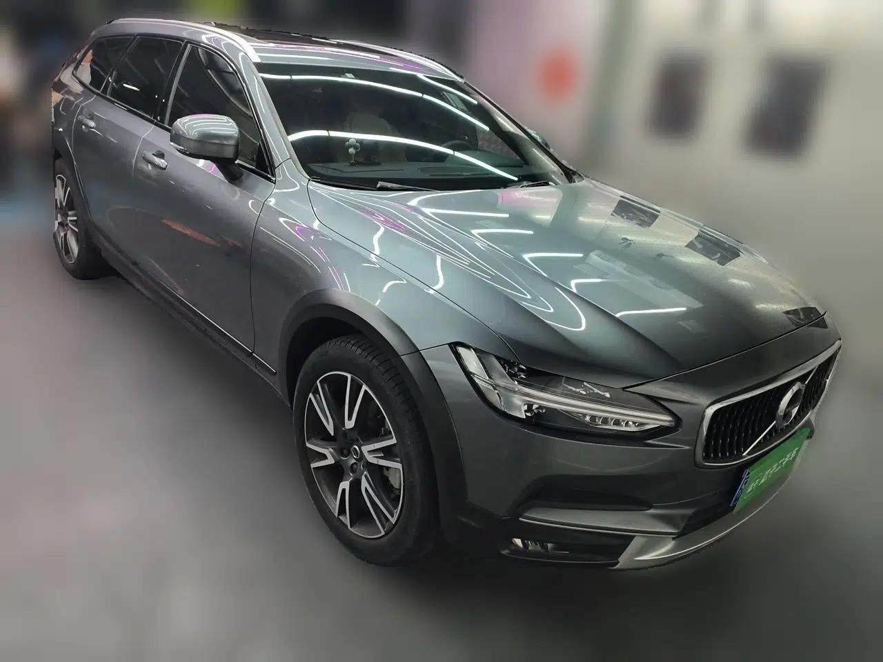 Volvo V90 2020 Cross Country T5 AWD Smart Range Edition — миниатюра 3