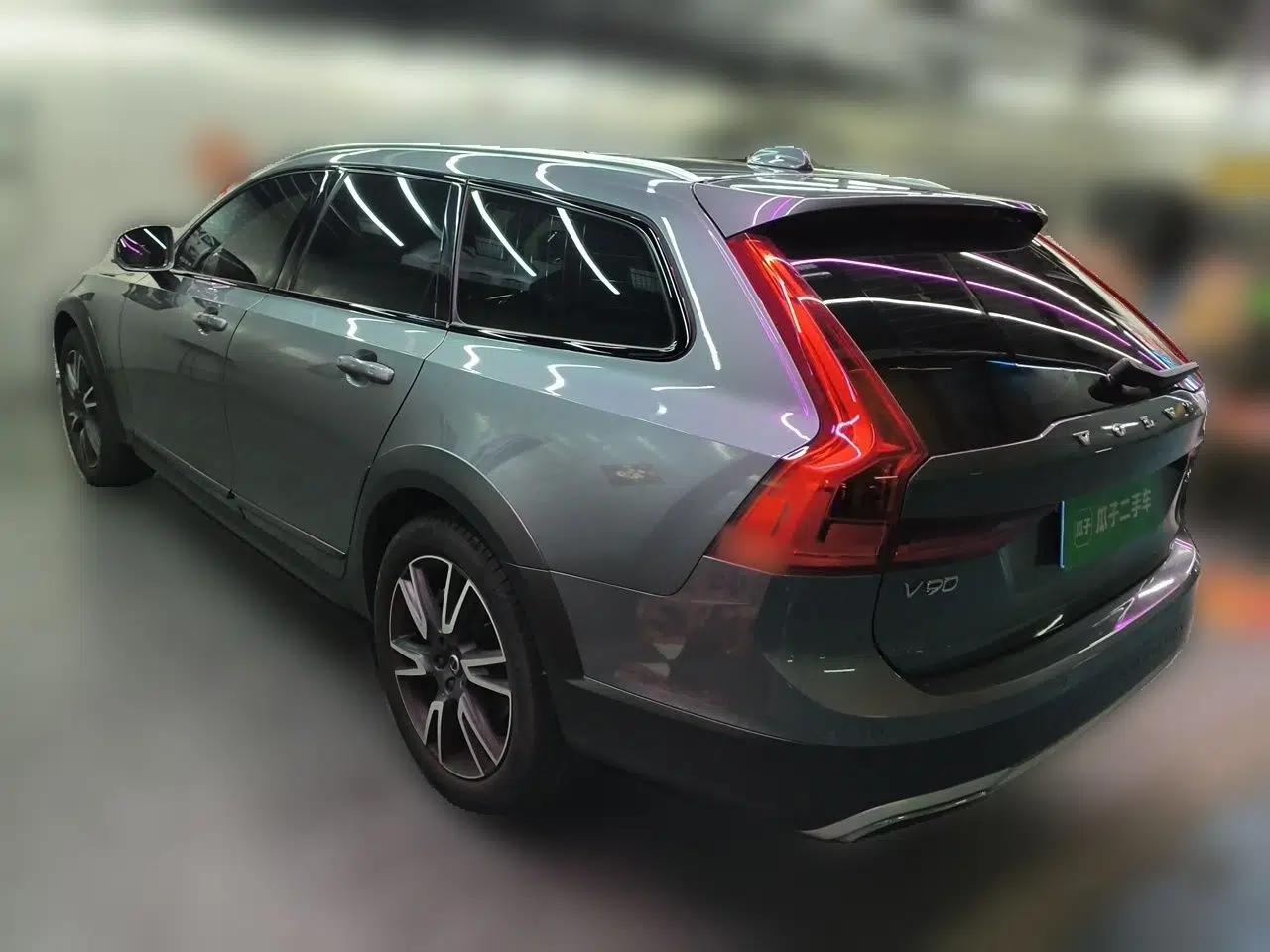 Volvo V90 2020 Cross Country T5 AWD Smart Range Edition — миниатюра 4