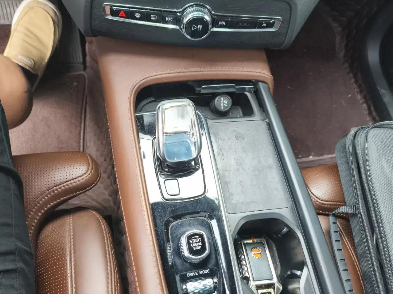 Volvo XC90 New Energy 2021 E-Drive Hybrid T8 Luxury Flagship 7-Seater — миниатюра 15