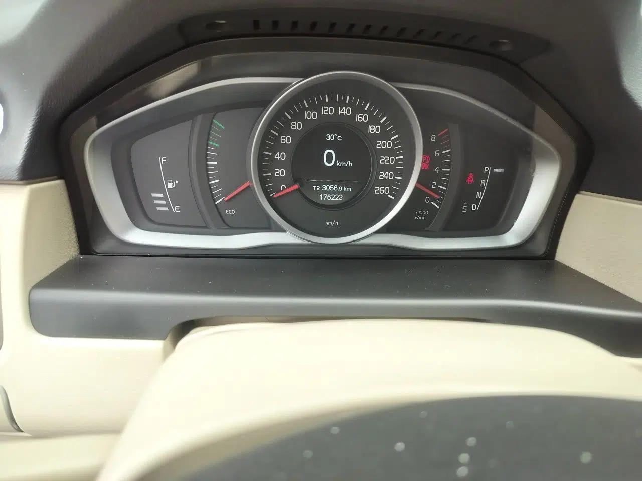 Volvo S80L 2014 2.0T T5 Intelligent Luxury Edition — миниатюра 13