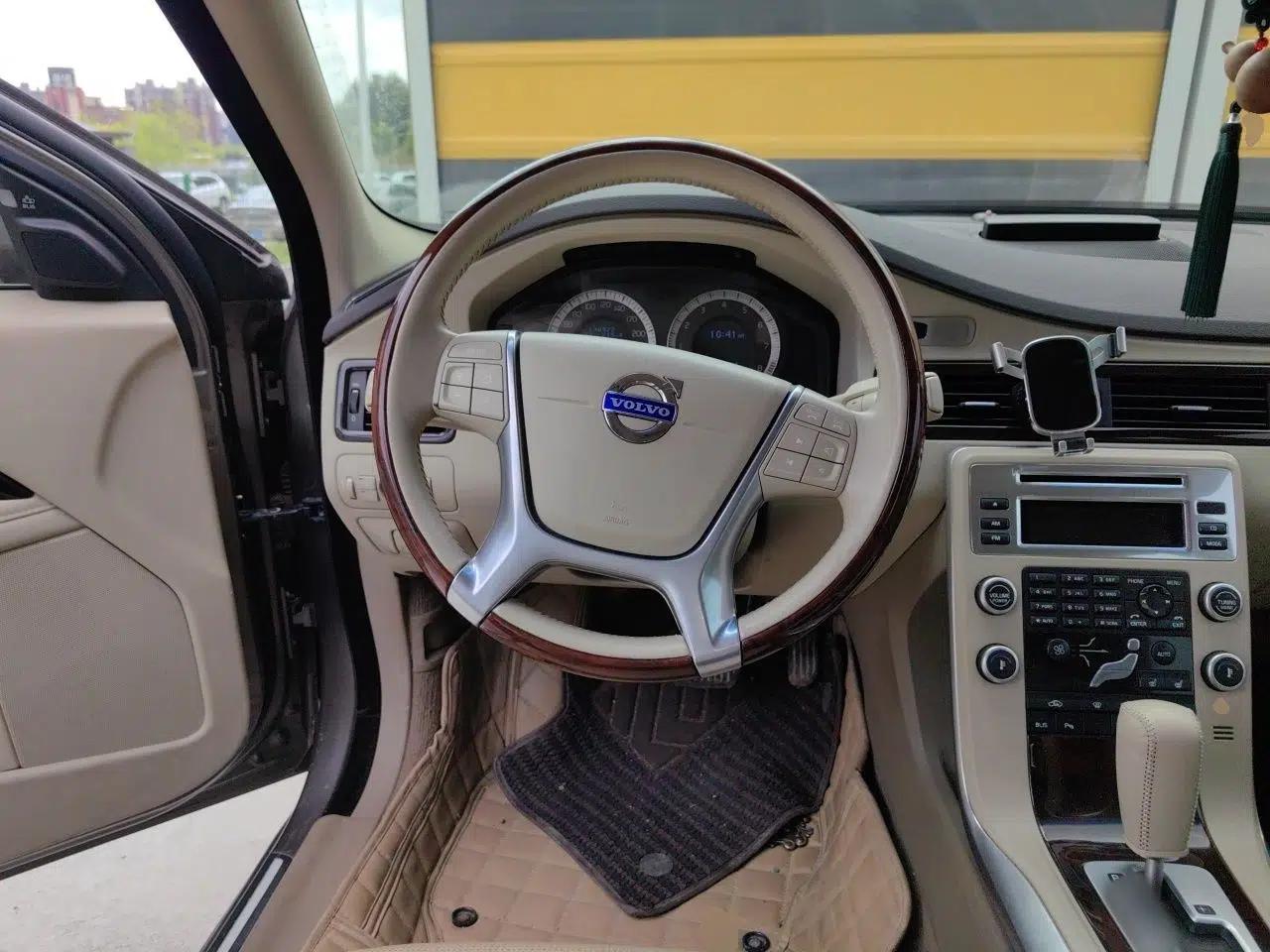 Volvo S80L 2011 2.0T ZhiZun Edition — миниатюра 11