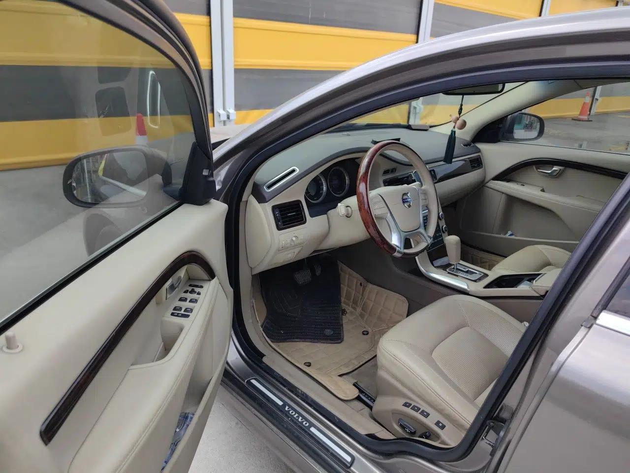 Volvo S80L 2011 2.0T ZhiZun Edition — миниатюра 17