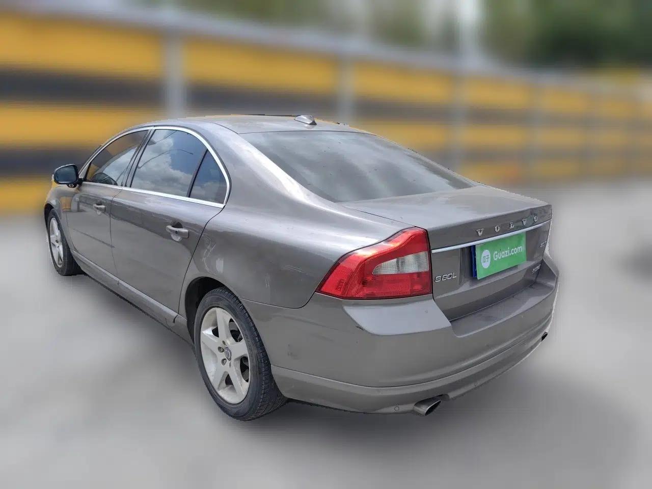 Volvo S80L 2011 2.0T ZhiZun Edition — миниатюра 4