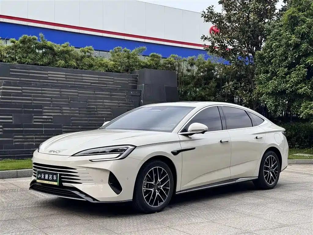 Seal 07 DM-i 2025 Intelligent Driving Edition DM-i 1.5L 125km Premium Model — миниатюра 1
