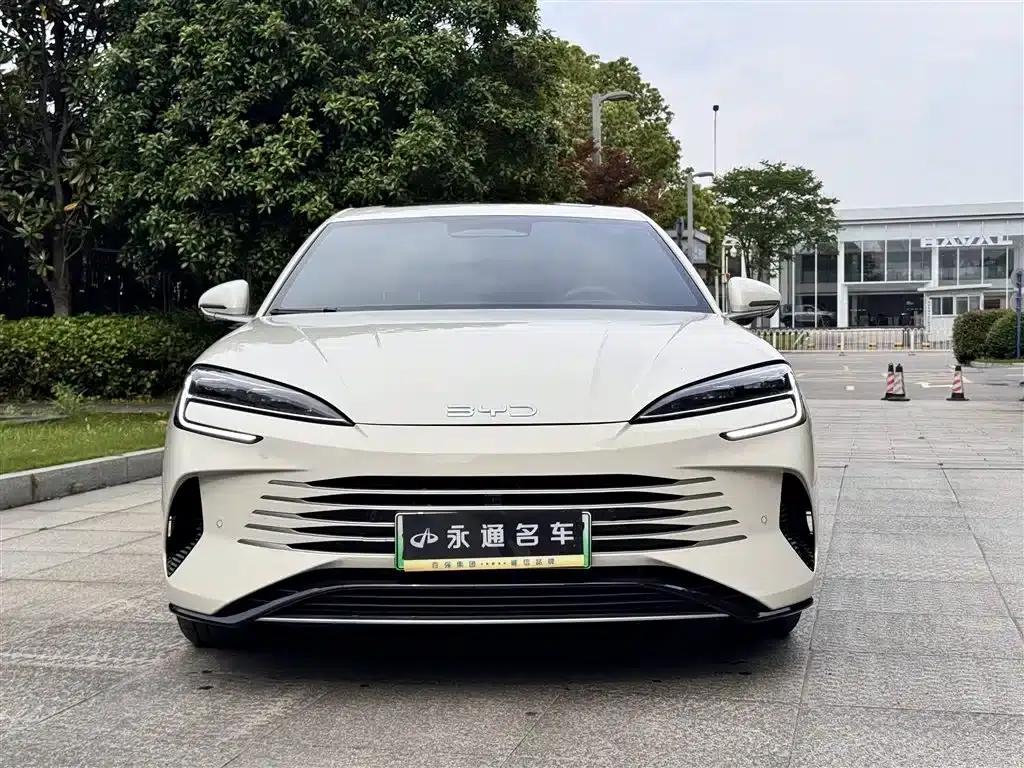 Seal 07 DM-i 2025 Intelligent Driving Edition DM-i 1.5L 125km Premium Model — миниатюра 2
