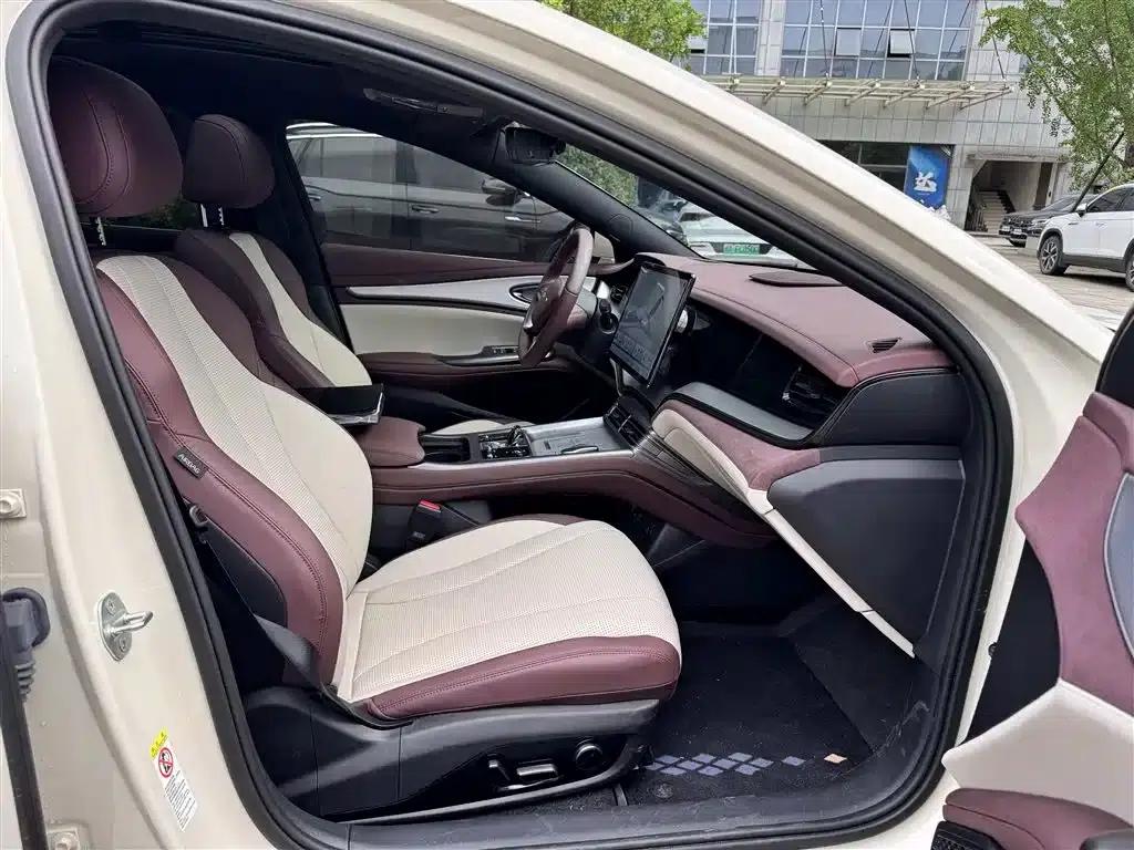 Seal 07 DM-i 2025 Intelligent Driving Edition DM-i 1.5L 125km Premium Model — миниатюра 9