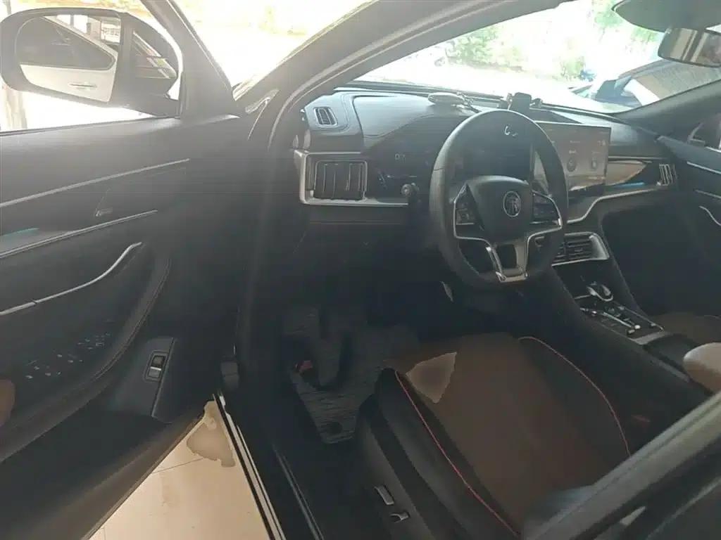 Song PLUS 2020 1.5T Automatic Flagship Edition — миниатюра 16