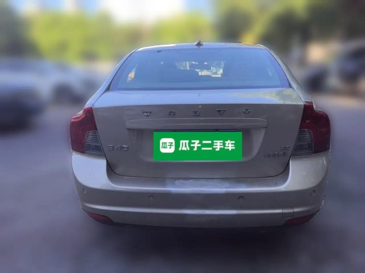 Volvo S40 2011 2.0L Automatic ZhiShang Edition — миниатюра 5