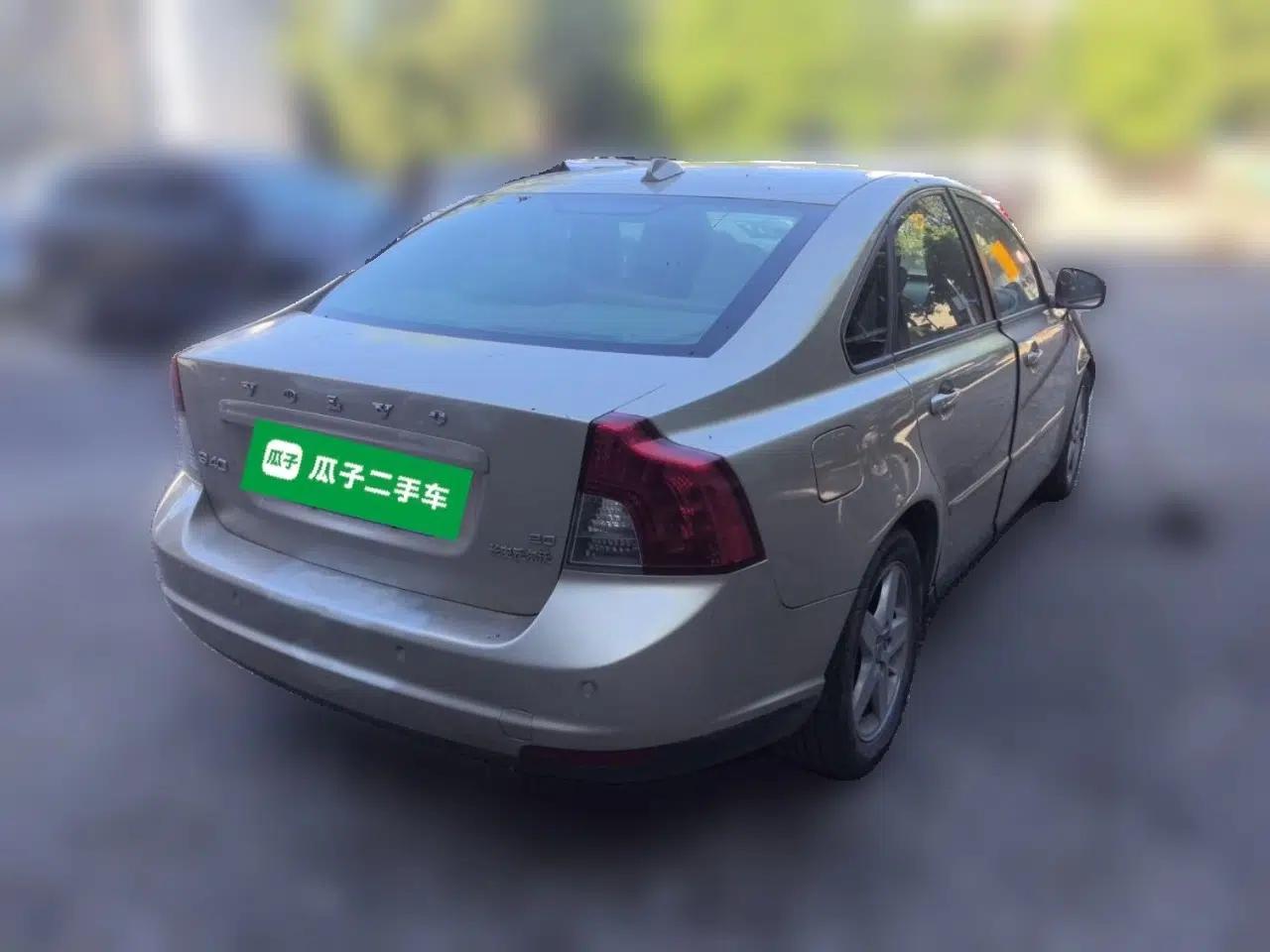 Volvo S40 2011 2.0L Automatic ZhiShang Edition — миниатюра 6