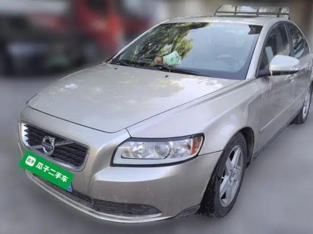 Volvo S40 2011 2.0L Automatic ZhiShang Edition