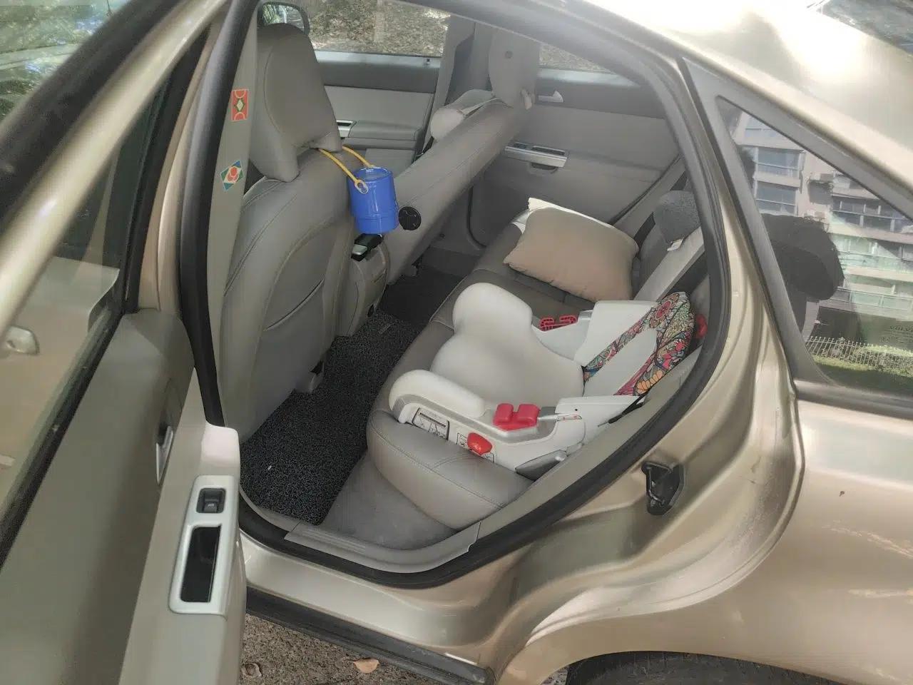 Volvo S40 2011 2.0L Automatic Zhiya Edition — миниатюра 18