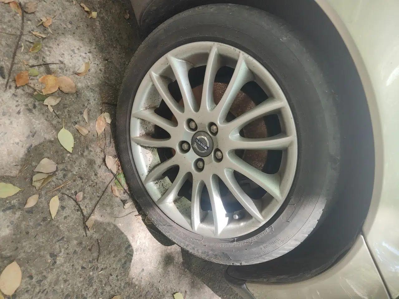 Volvo S40 2011 2.0L Automatic Zhiya Edition — миниатюра 8