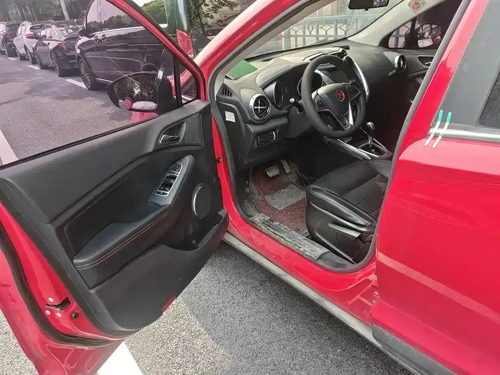 2016 Yuan 1.5L Automatic Luxury Edition — миниатюра 12