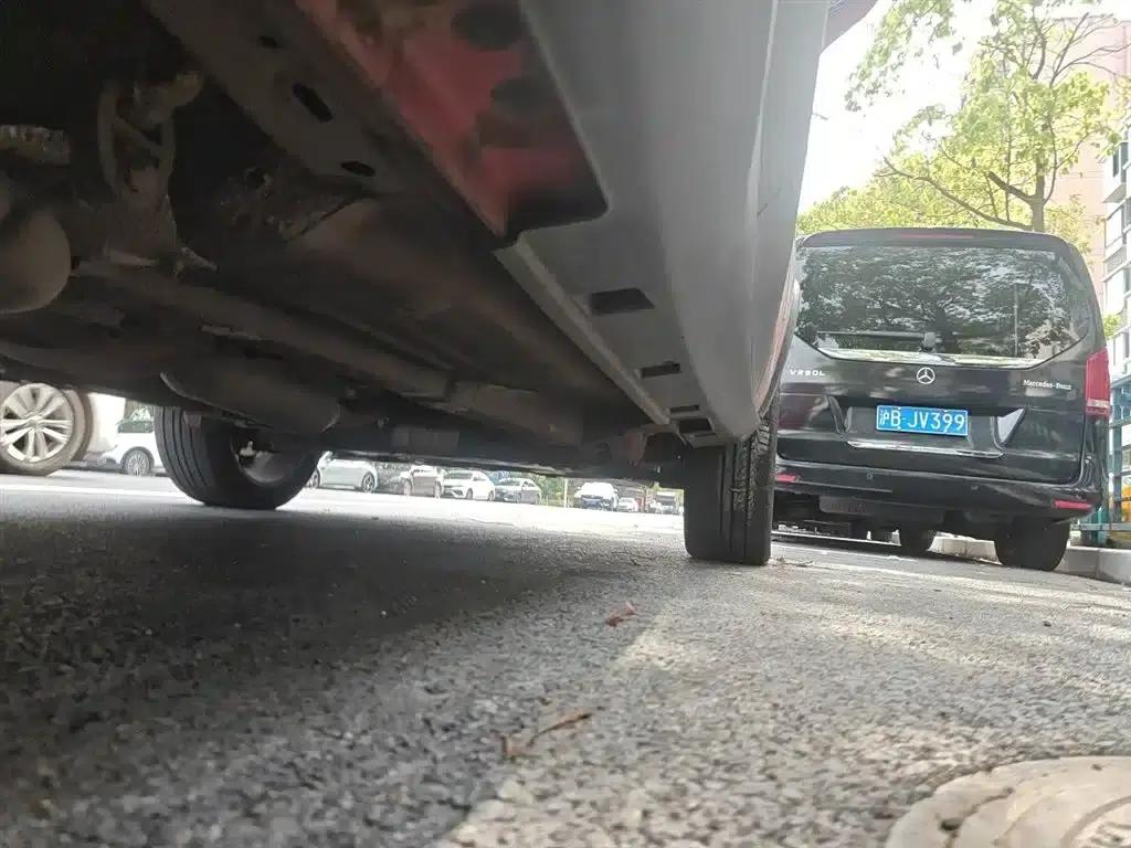 2016 Yuan 1.5L Automatic Luxury Edition — миниатюра 18