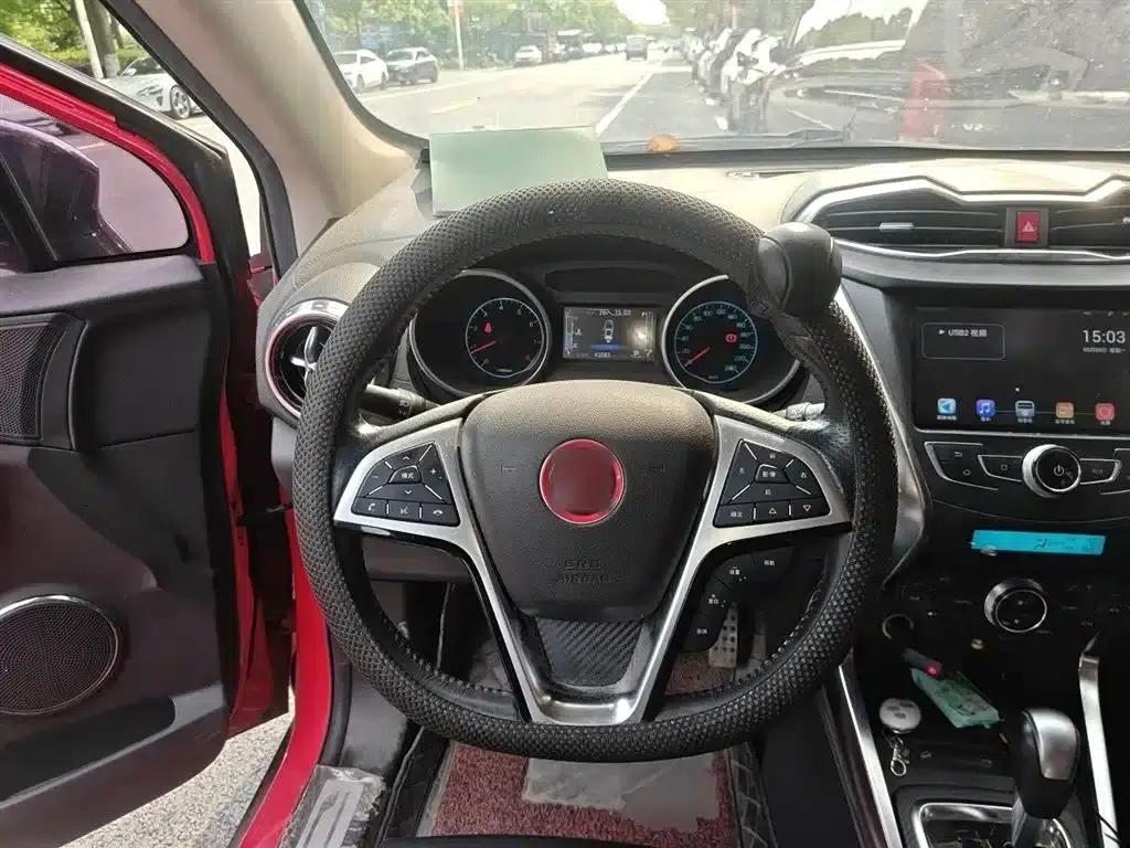2016 Yuan 1.5L Automatic Luxury Edition — миниатюра 6