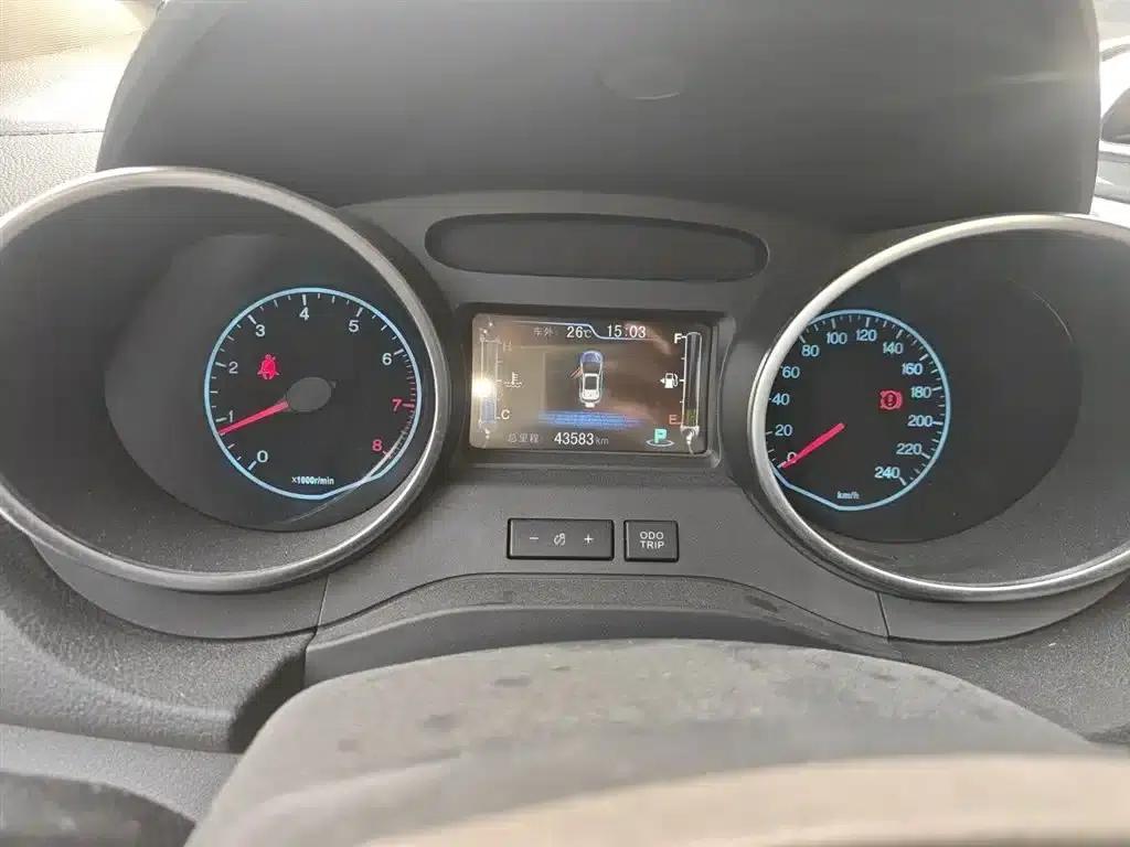 2016 Yuan 1.5L Automatic Luxury Edition — миниатюра 7