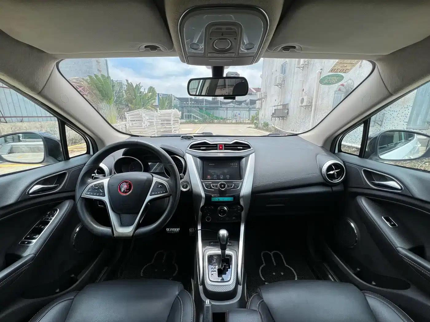 2017 Yuan 1.5L Automatic Cool Connected Edition — миниатюра 5