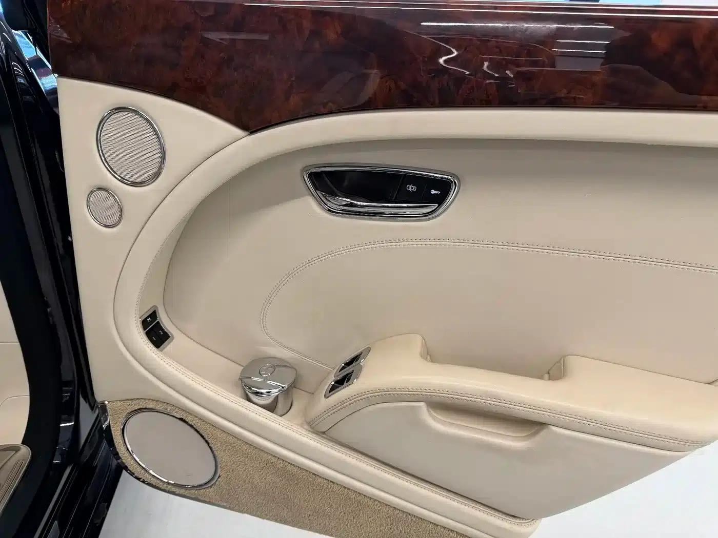 Mulsanne 2011 6.8T Luxury Edition — миниатюра 11