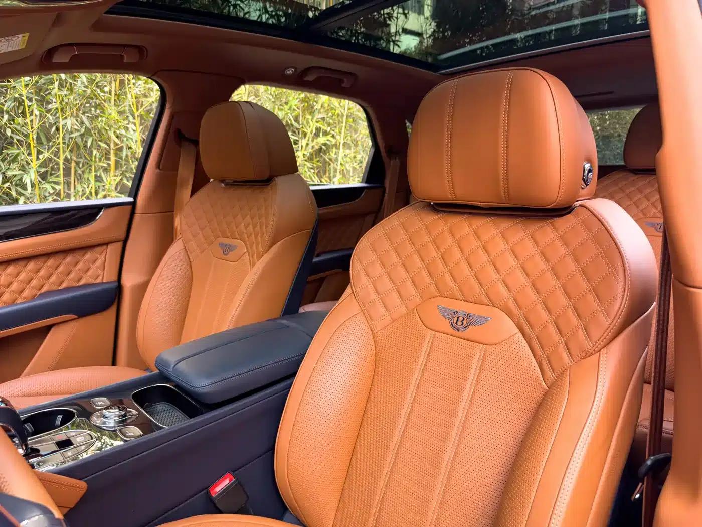 Bentayga Plug-in Hybrid 2021 3.0T PHEV — миниатюра 9