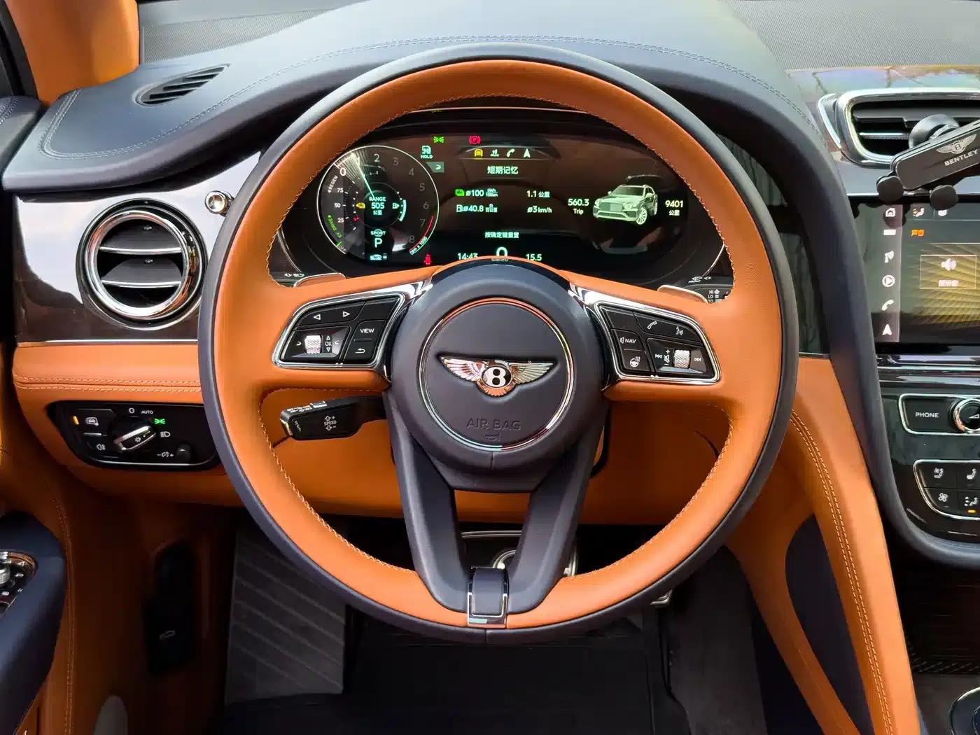 Bentayga Plug-in Hybrid 2021 3.0T PHEV — миниатюра 10