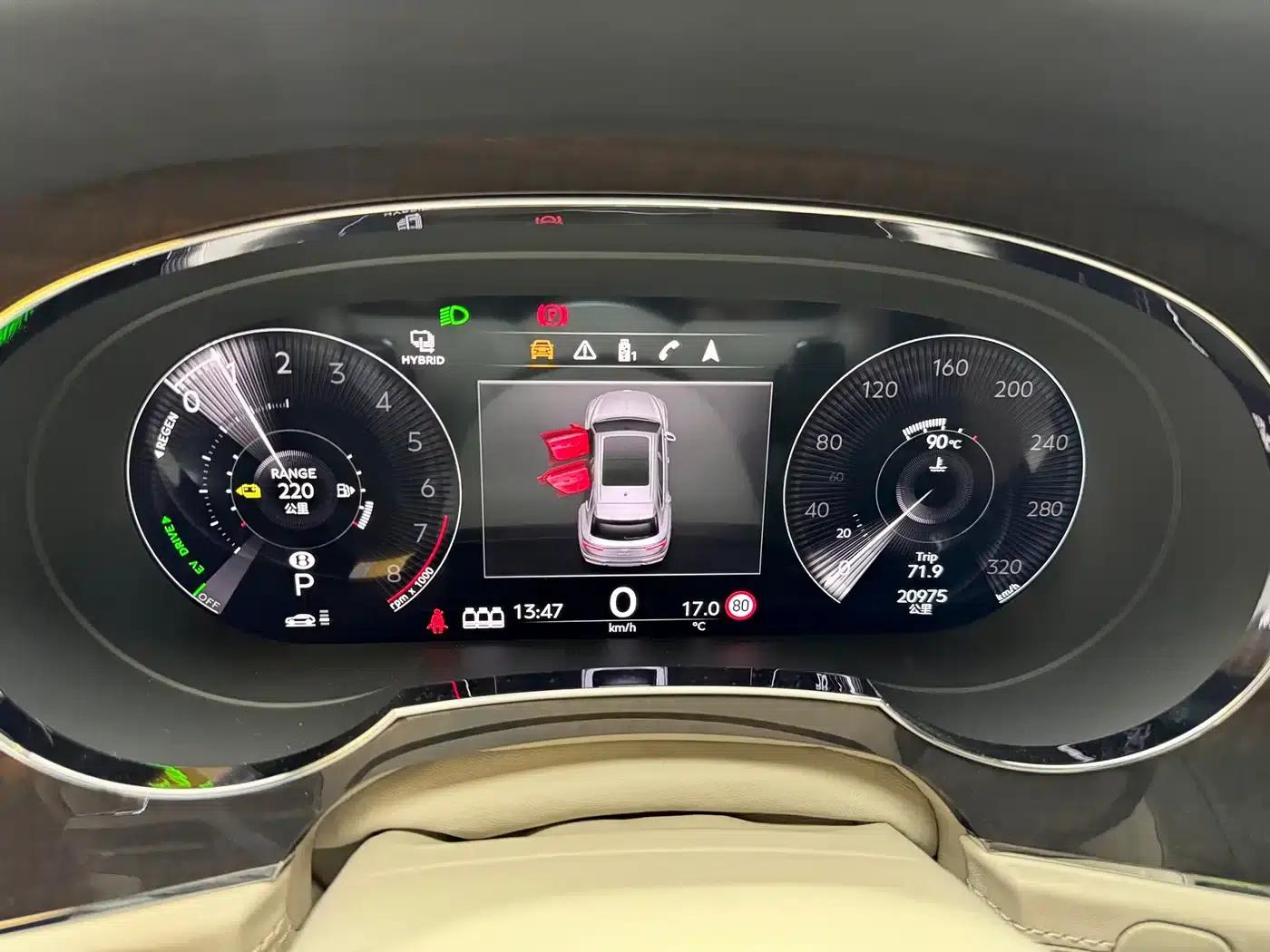 Bentayga Plug-in Hybrid 2021 3.0T PHEV — миниатюра 18