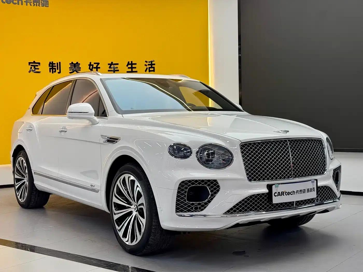 Bentayga Plug-in Hybrid 2021 3.0T PHEV — миниатюра 3