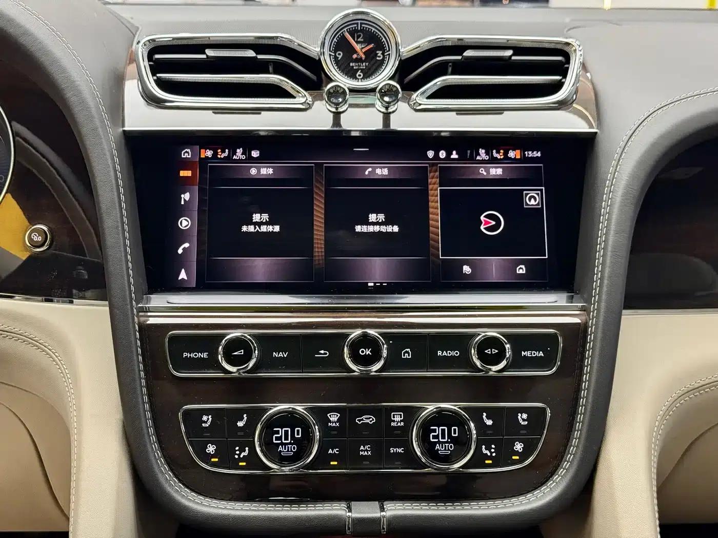 Bentayga Plug-in Hybrid 2021 3.0T PHEV — миниатюра 21