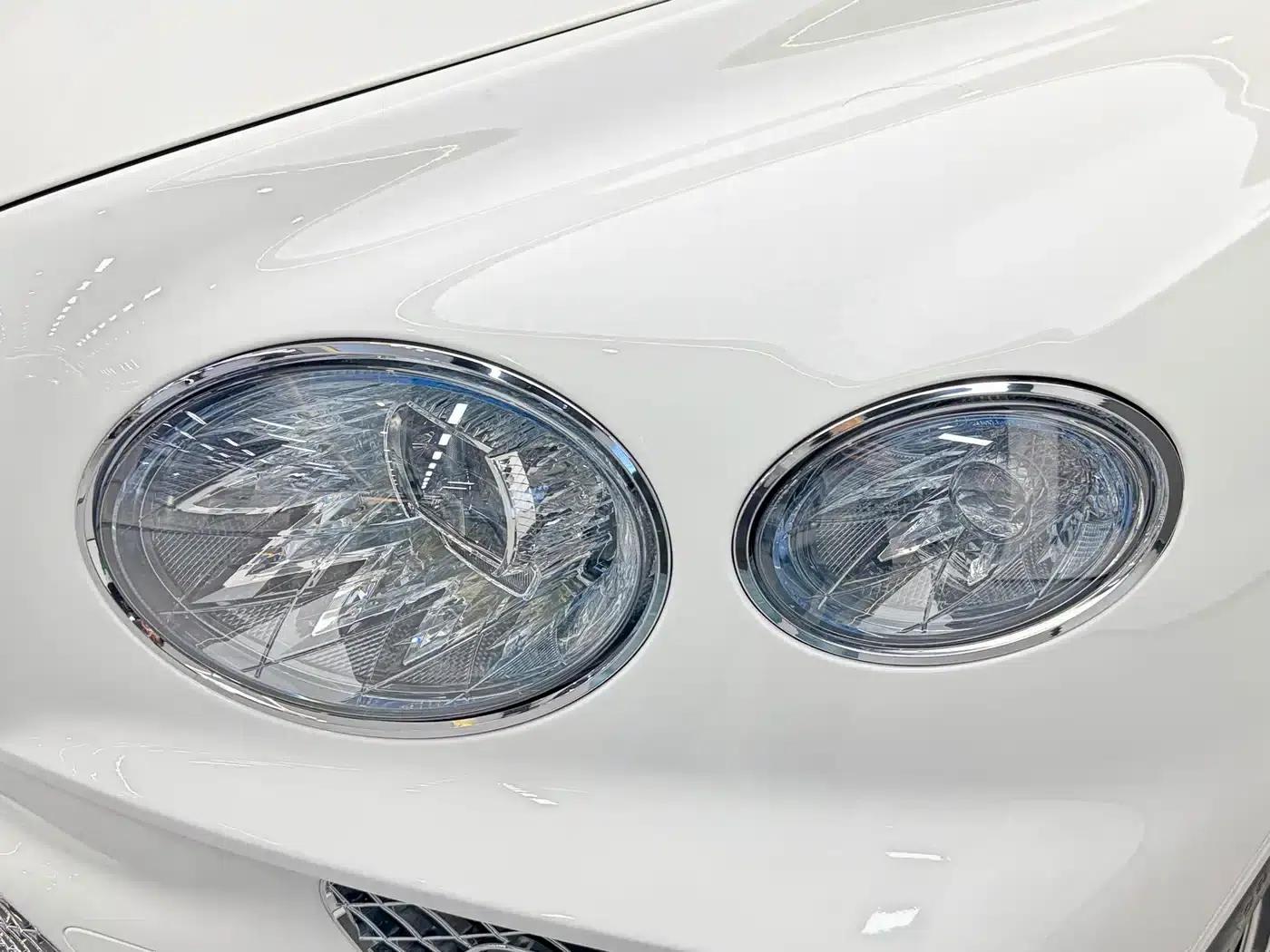 Bentayga Plug-in Hybrid 2021 3.0T PHEV — миниатюра 31