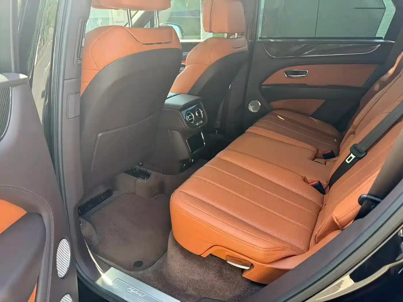 Bentayga Plug-in Hybrid 2021 3.0T PHEV — миниатюра 10
