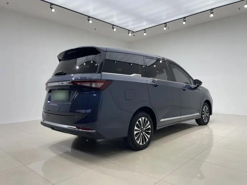 Wuling Jiachen 2022 1.5T CVT Deluxe Flagship Edition — миниатюра 4