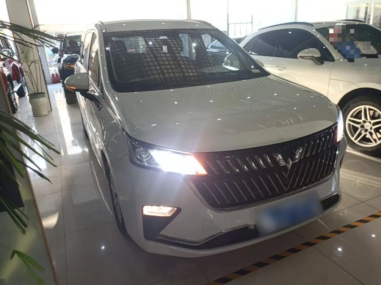 Wuling Jiachen 2022 1.5T CVT Smart Luxury Version — миниатюра 3