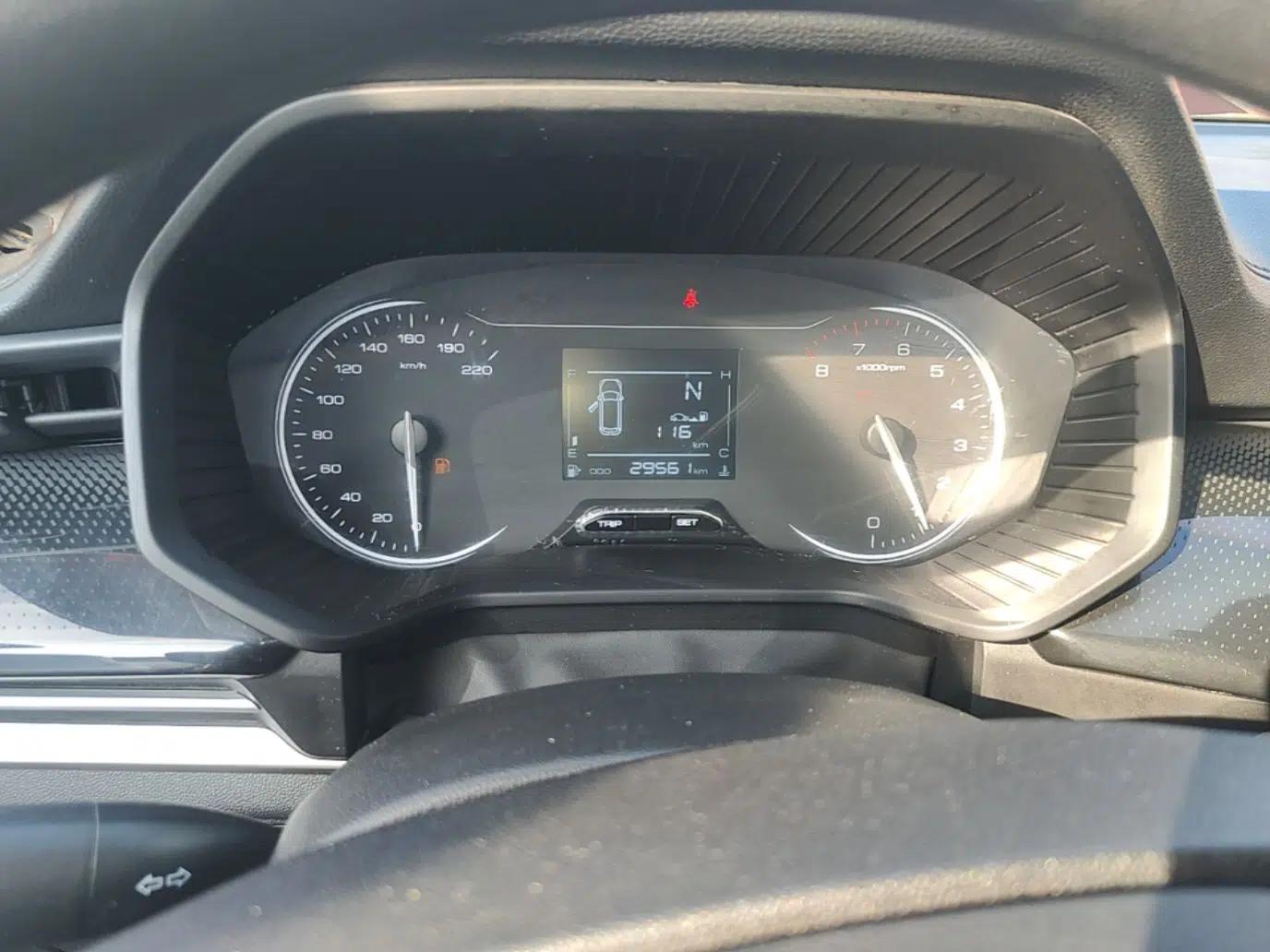 Wuling Jiachen 2022 1.5L Manual Enjoyment Elite Model — миниатюра 15