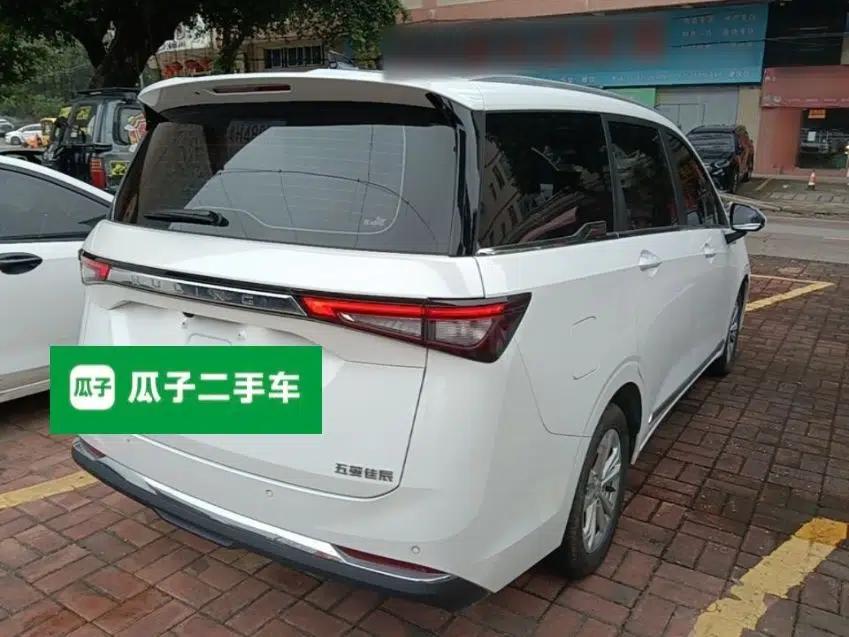Wuling Jiachen 2022 1.5T CVT Smart Luxury Version — миниатюра 4