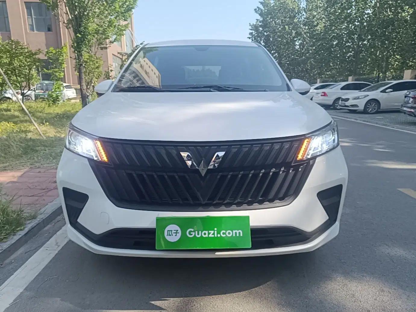 Wuling Jiachen 2022 1.5L Manual Enjoyment Elite Model — миниатюра 2