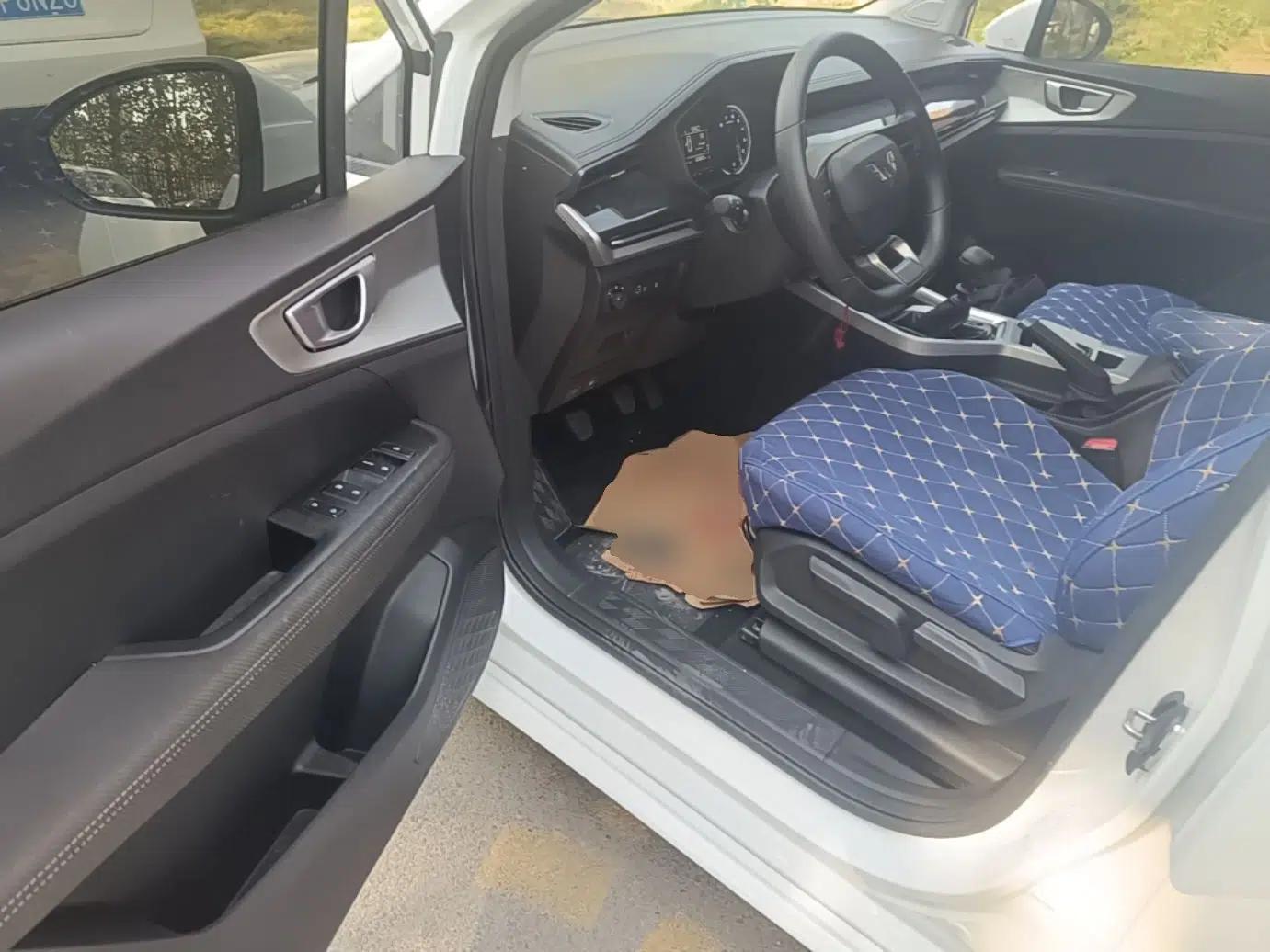 Wuling Jiachen 2022 1.5L Manual Enjoyment Elite Model — миниатюра 19