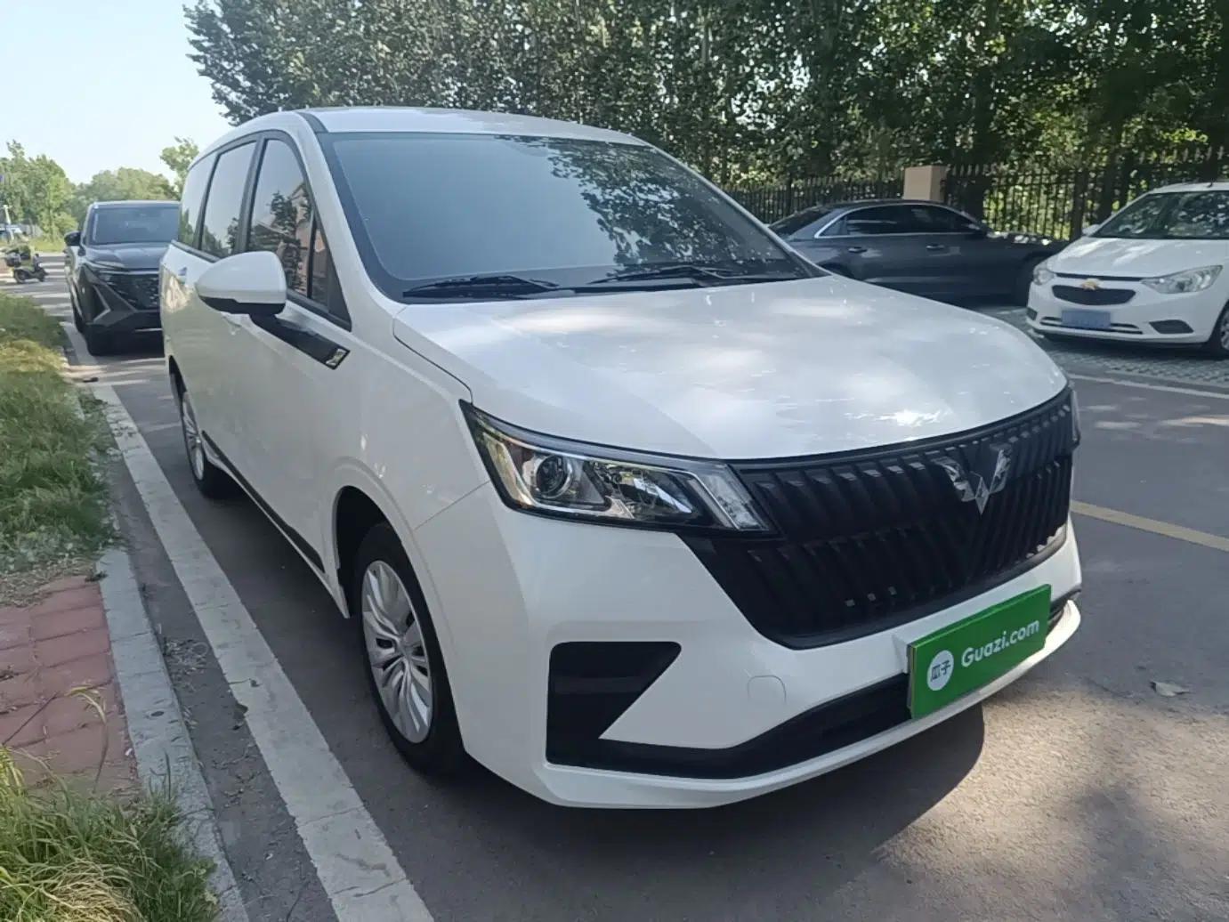 Wuling Jiachen 2022 1.5L Manual Enjoyment Elite Model — миниатюра 3