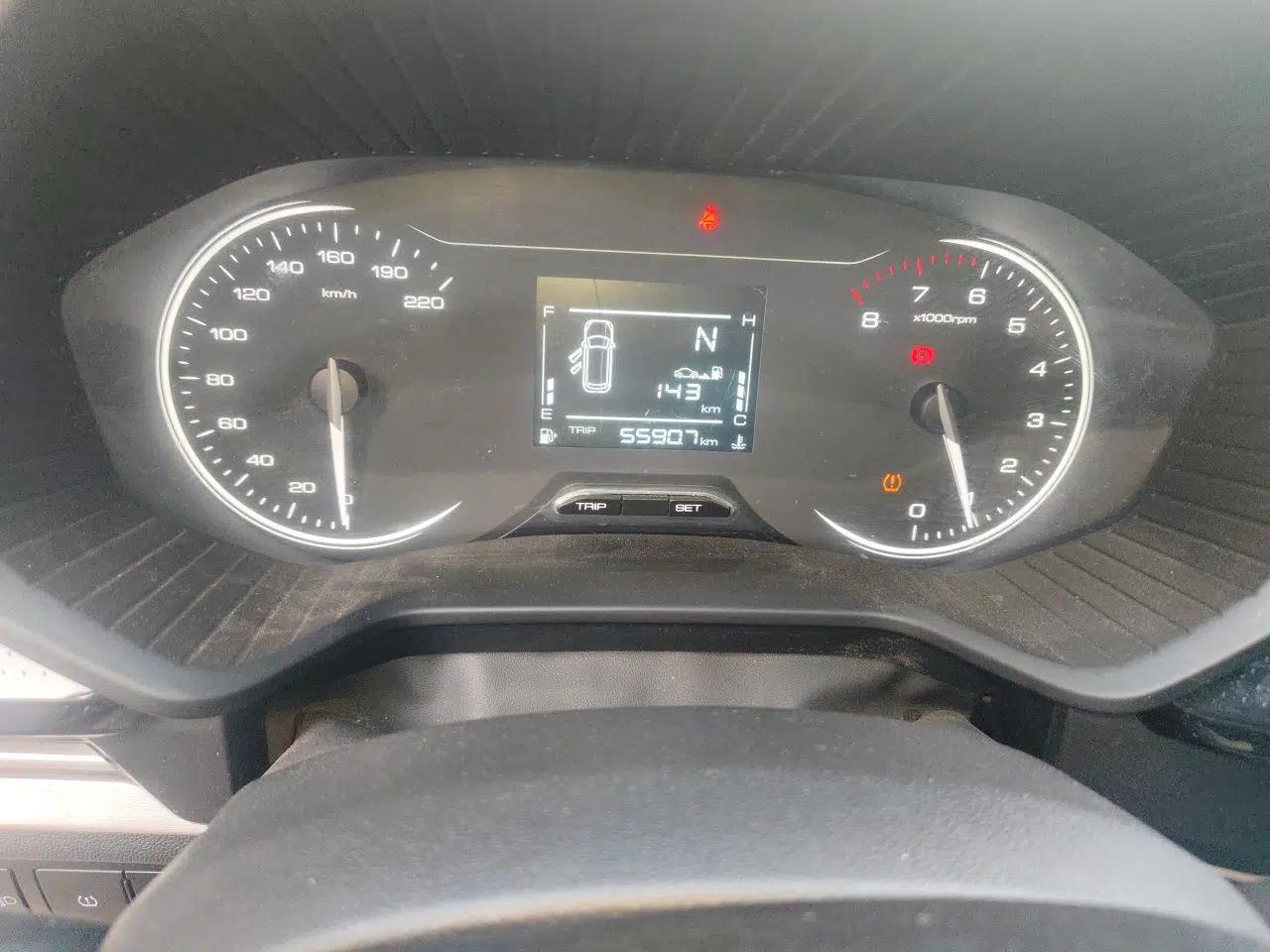 Wuling Jiachen 2022 1.5L Manual Enjoyment Elite Model — миниатюра 13