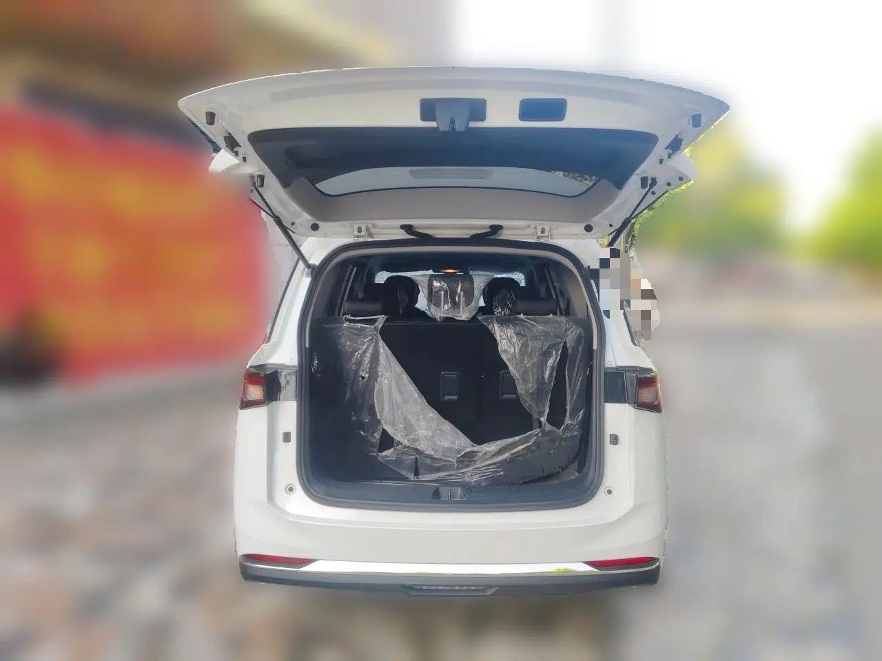 Wuling Jiachen 2022 1.5L Manual Enjoyment Elite Model — миниатюра 20