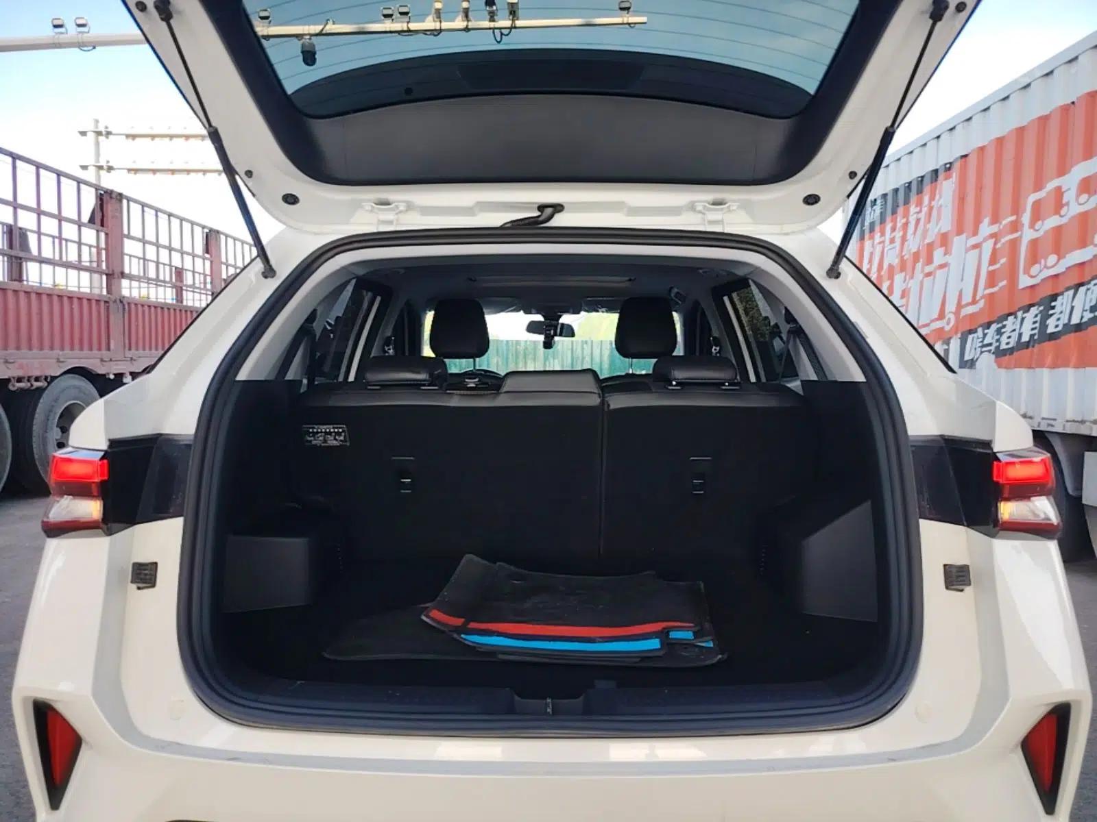Wuling Alvez 2022 1.5L Manual Comfort Version — миниатюра 22