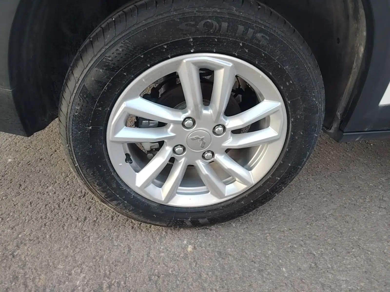 Wuling Alvez 2022 1.5L Manual Comfort Version — миниатюра 10