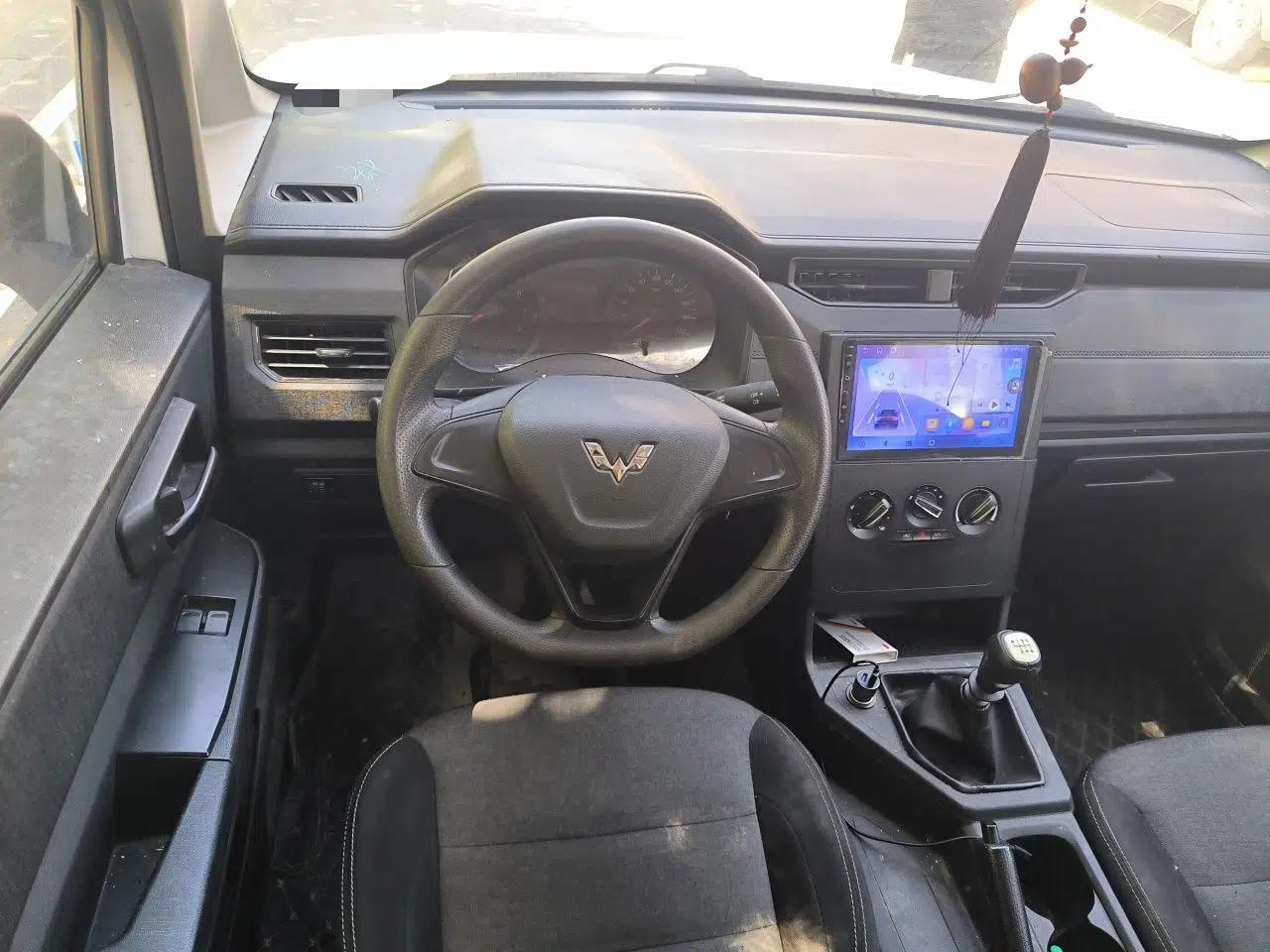 Wuling Hongguang PLUS 2021 Commercial Version 1.5T Manual Standard Edition 7-Seater — миниатюра 11
