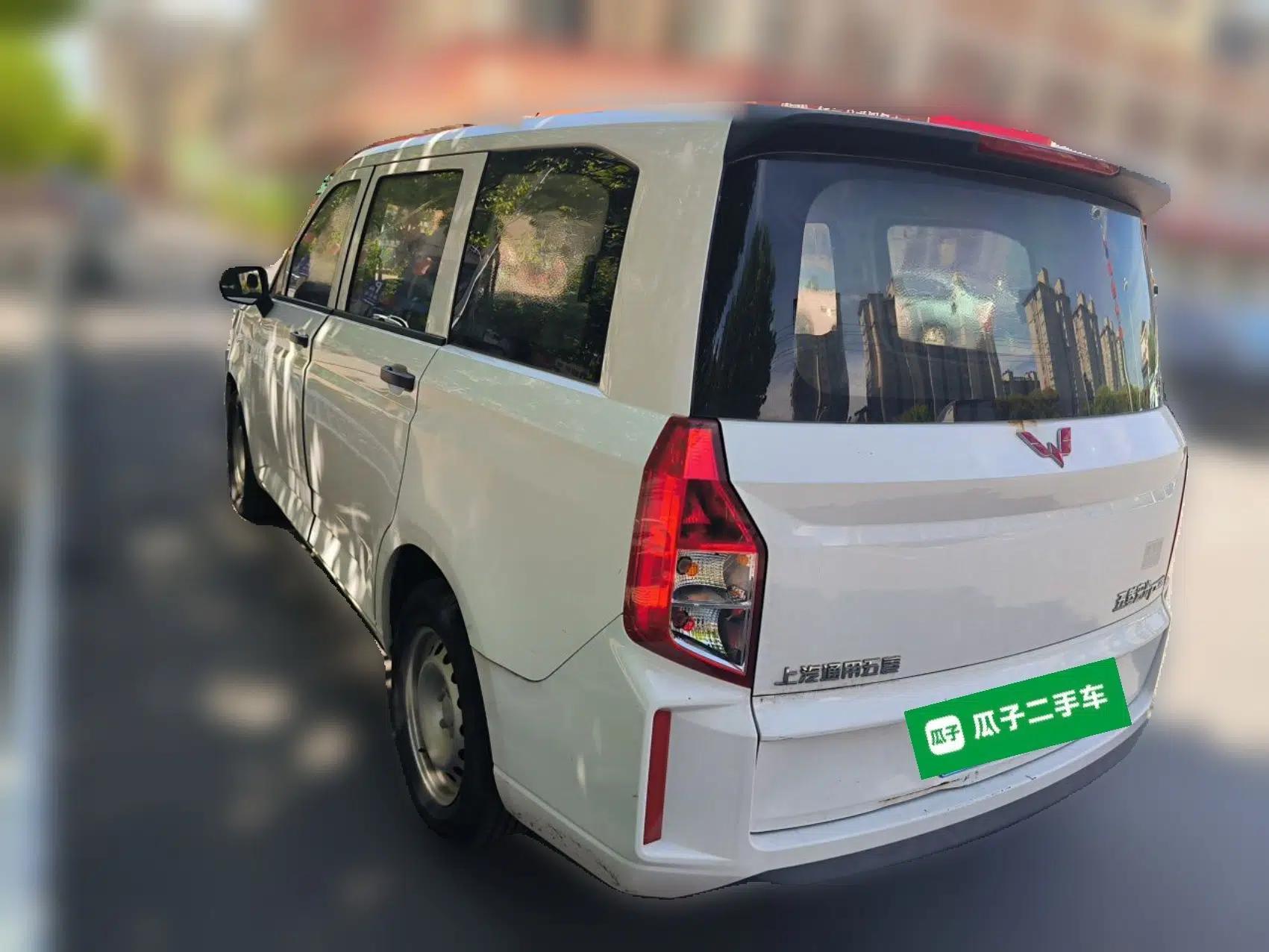 Wuling Hongguang PLUS 2021 Commercial Version 1.5T Manual Standard Edition 7-Seater — миниатюра 4