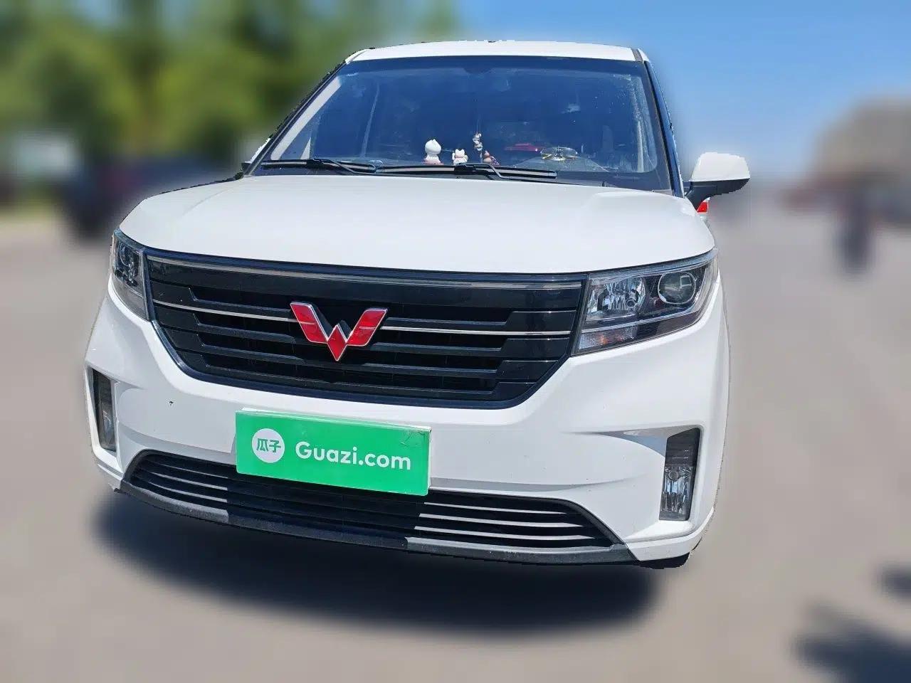 Wuling Hongguang PLUS 2019 1.5T Manual Luxury 7-Seater — миниатюра 2